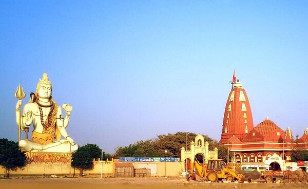 Nageshwaer Temple
