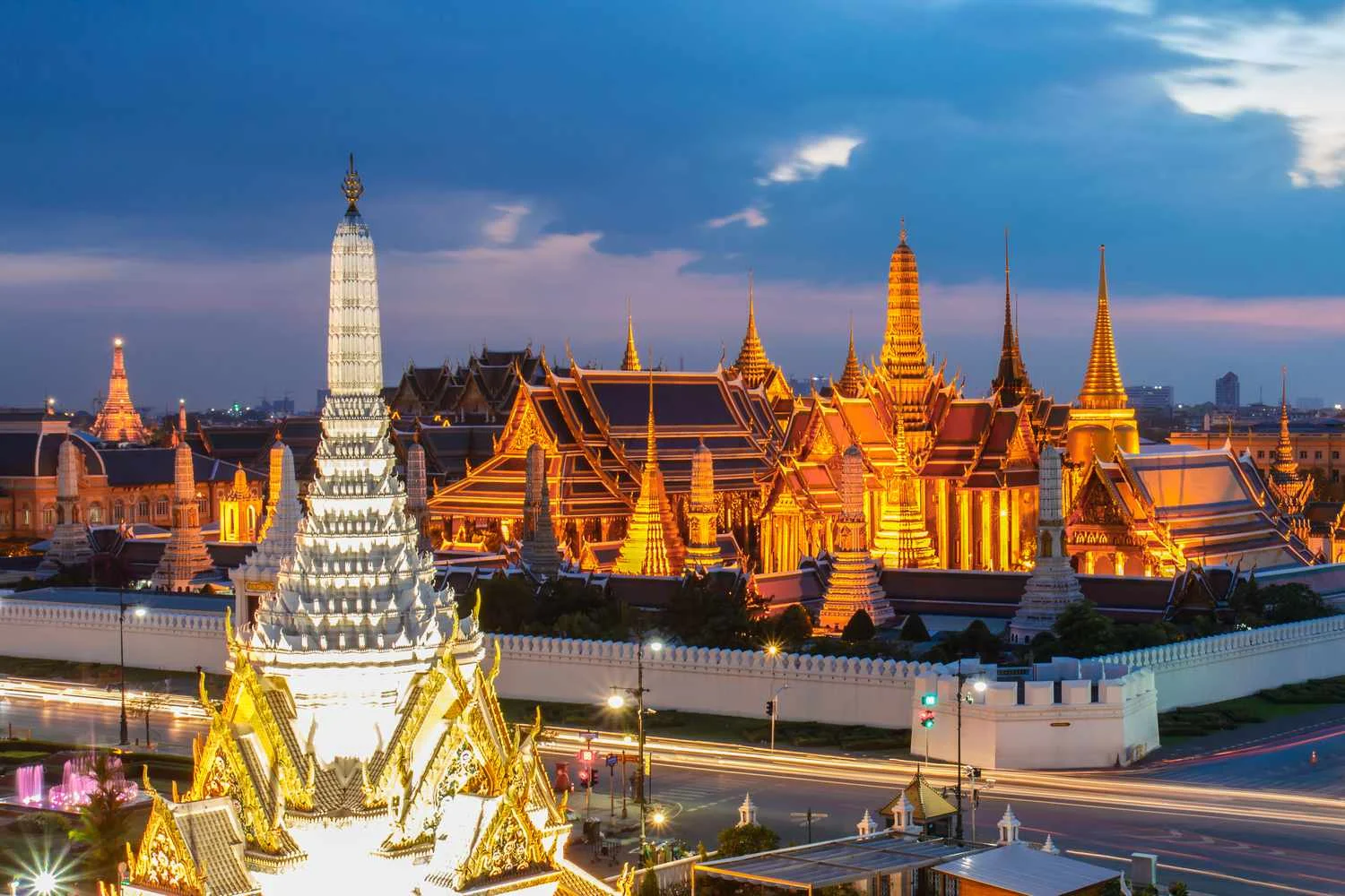 Thailand Tour: Bangkok – Pattaya, Coral Island, Safari World, Walking Street, Chinatown